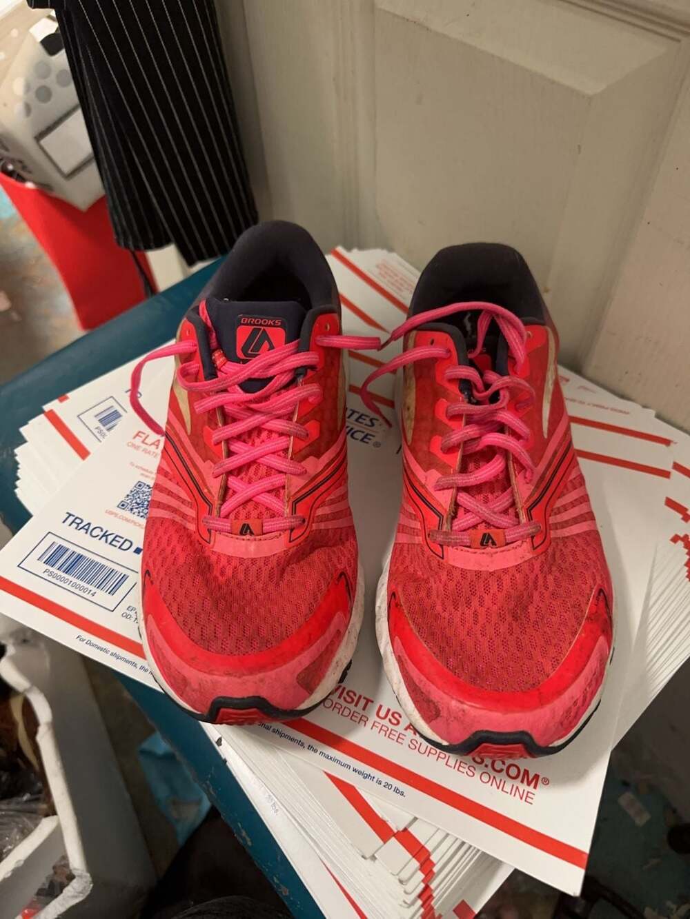 Brooks Launch 2 Running Shoes Women's Size 11 Pink